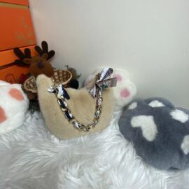 WFCS-MA1114 Milk tea mink fur bag