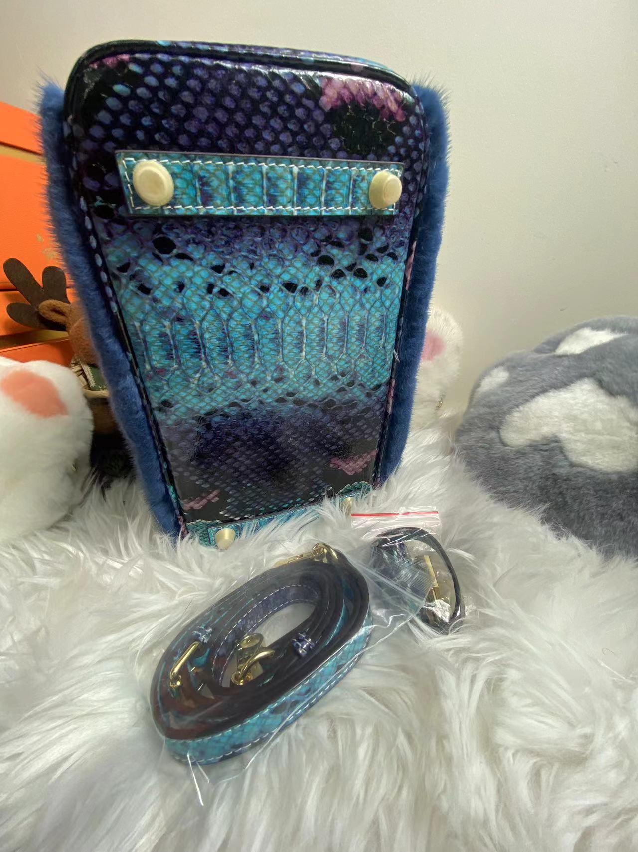 WFCS-D1993 Milk tea mink fur bag - Image 2