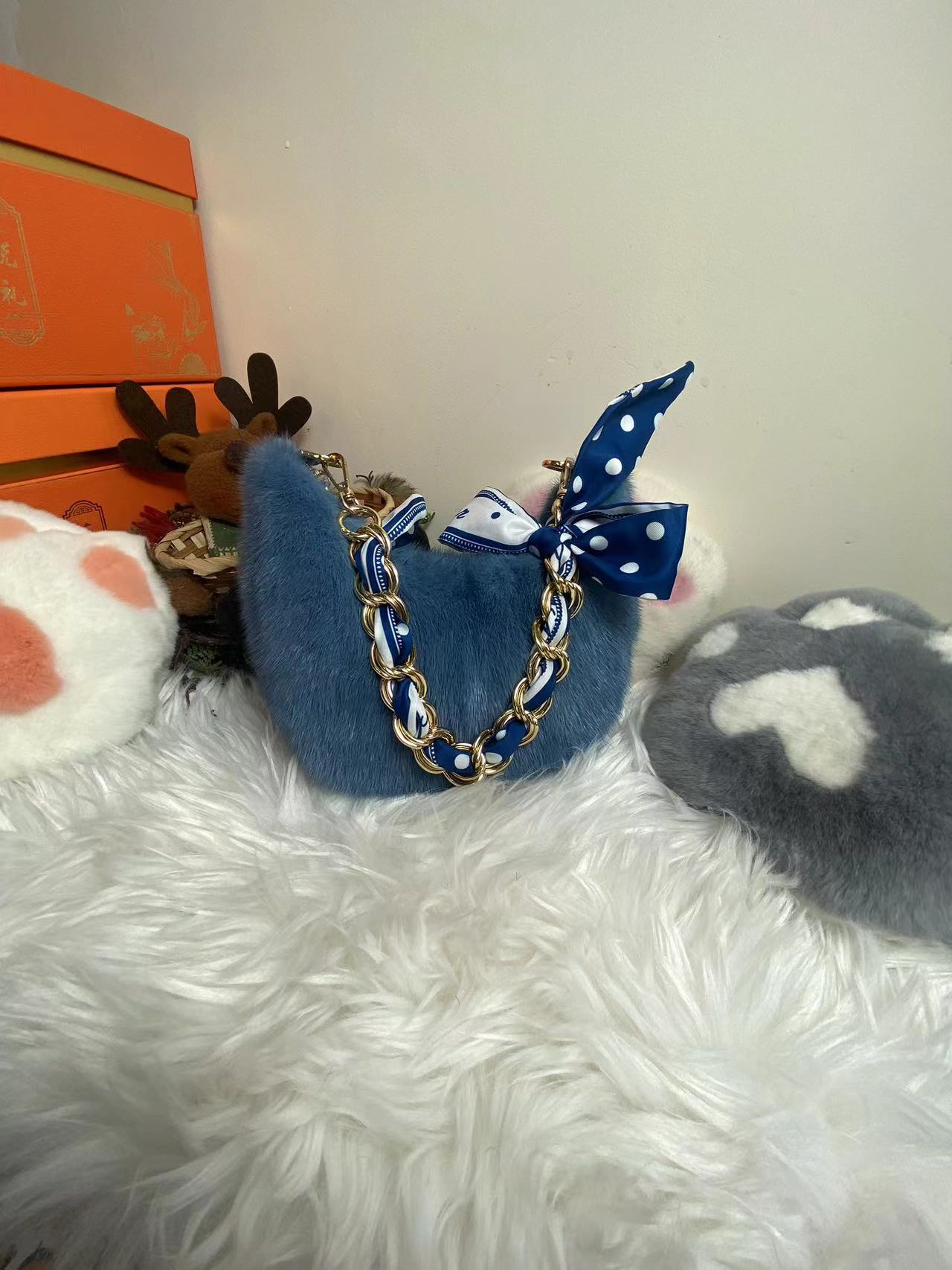 WFCS-BN508 Navy blue mink fur bag