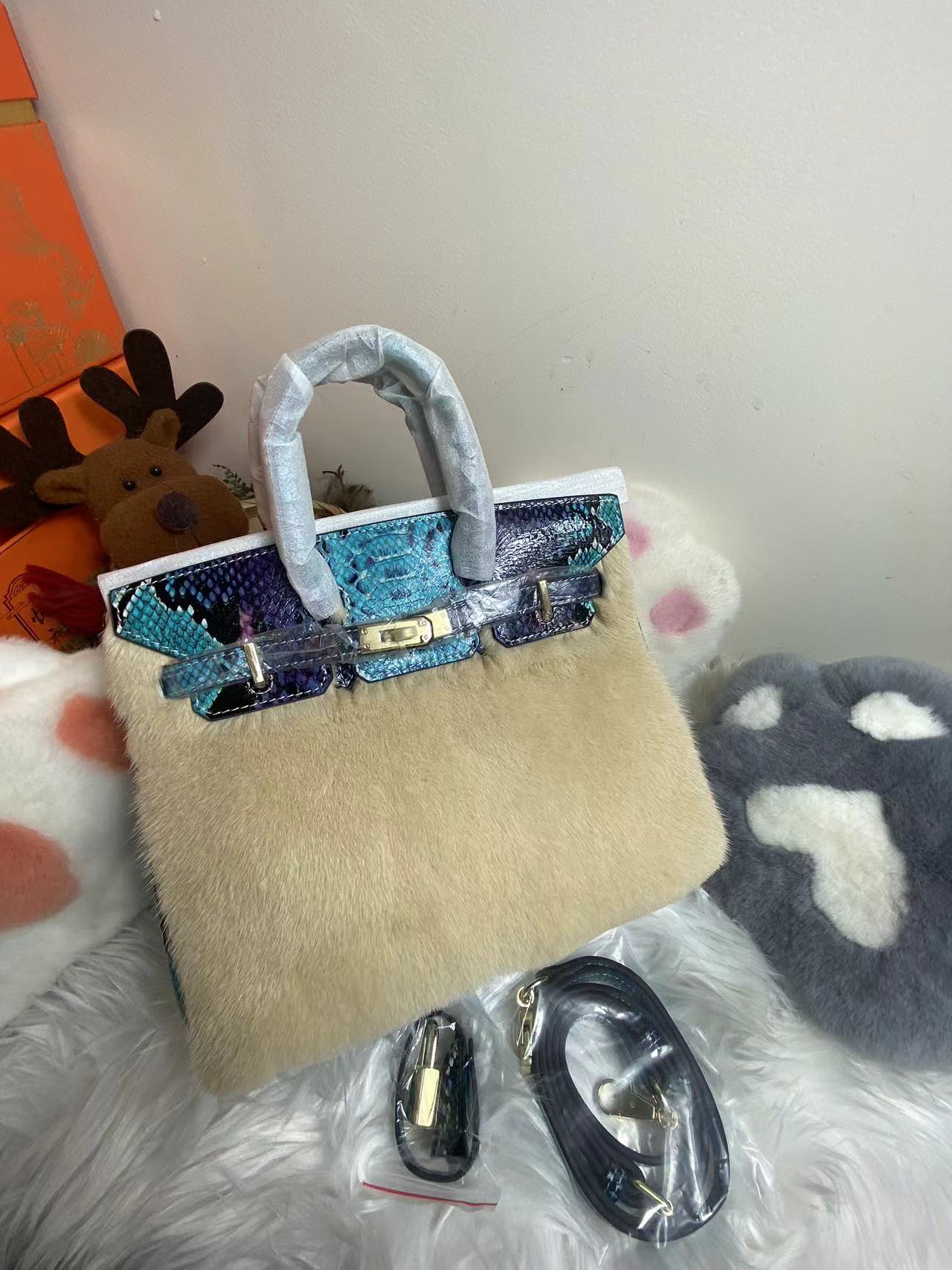 WFCS-D1993 Milk tea mink fur bag