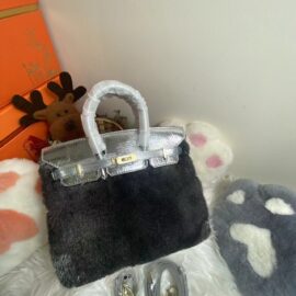 WFCS-M1907 Silver-grey mink fur bag