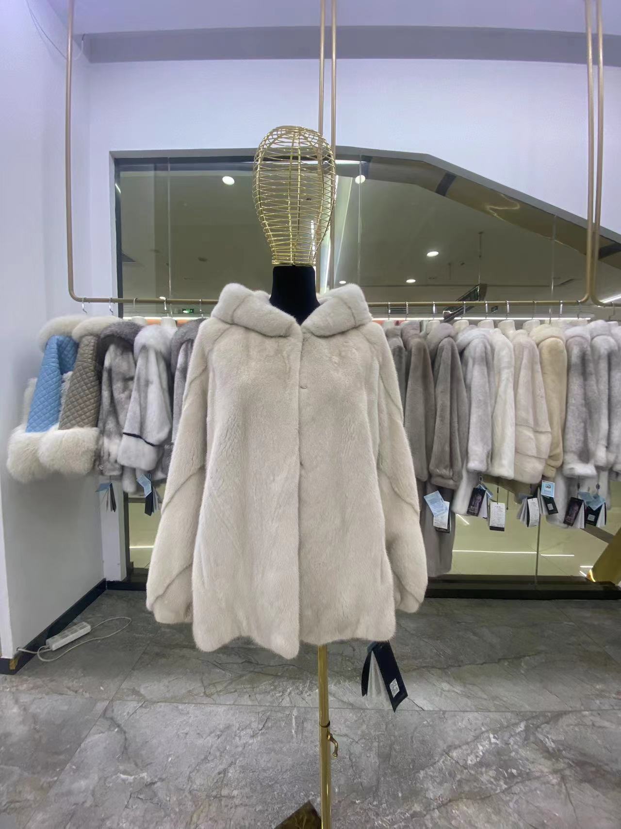 WFCS-DF1998 Pearl White Hooded Mink Coat